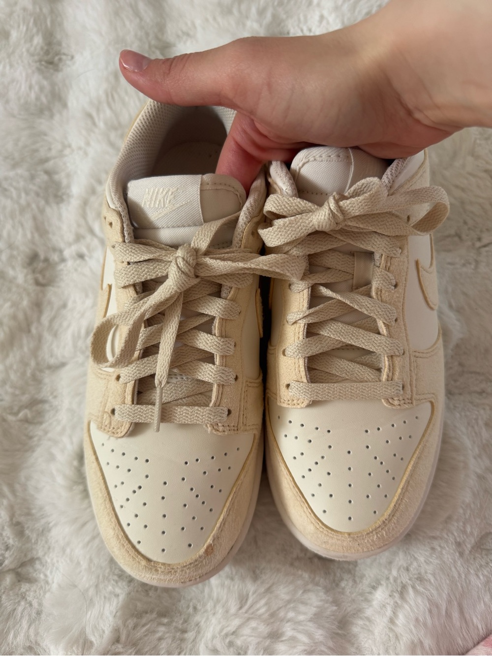 Nike Women’s Low-Top Sneakers in Beige and Off-White - Picture 2 of 5